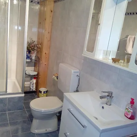 Biohof Schwanser בית חווה